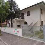 With Garden Close To - Beahost Apartmán *
