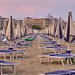 With Garden Close To - Beahost * Bibione