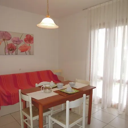 With Garden Close To - Beahost Appartement *